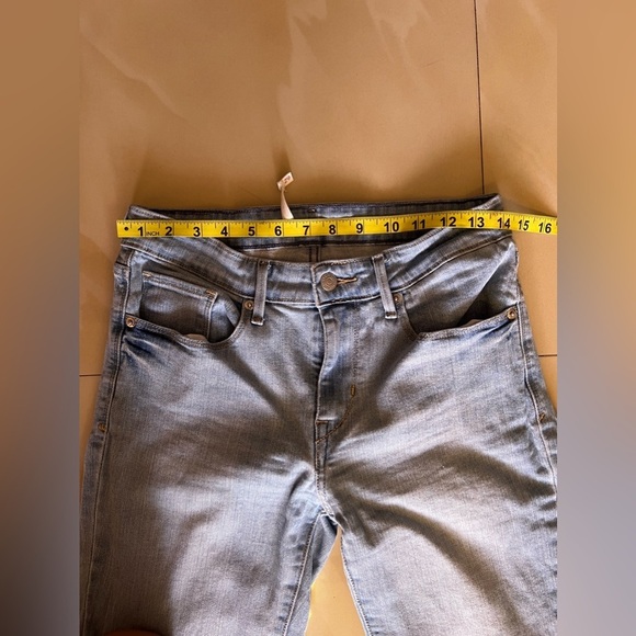 Levis Straus Co. Mid Rise Skinny ligth blue Jeans Womens Size 29 jeans pocket - Picture 9 of 16